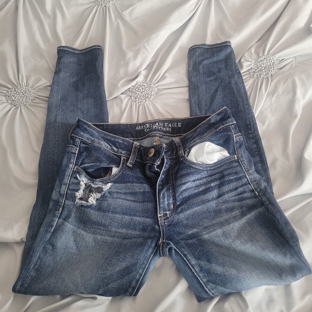 Distressed jeans - Picture 3 of 4